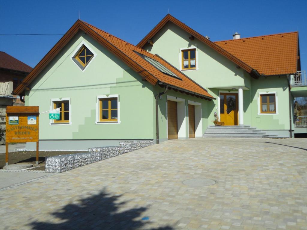 Gaestezimmer Rieder Staatz Exterior photo